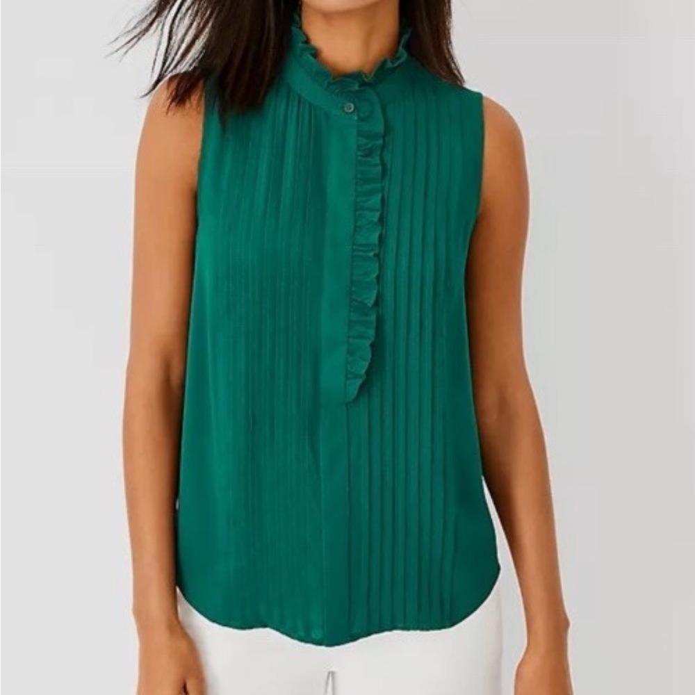 Ann Taylor ruffle Pintucked popover shell blouse Emerald Green Sleeveless